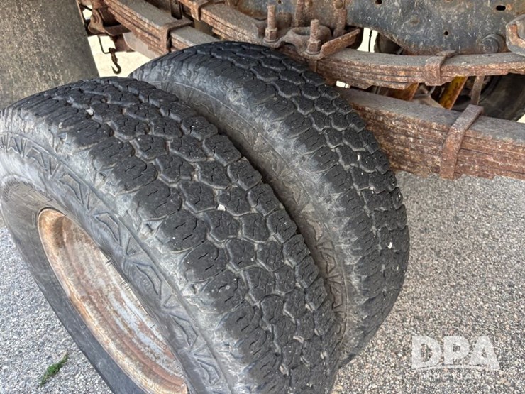 1999-ford-f350-image-47