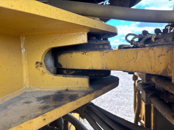 2012-caterpillar-930-image-28