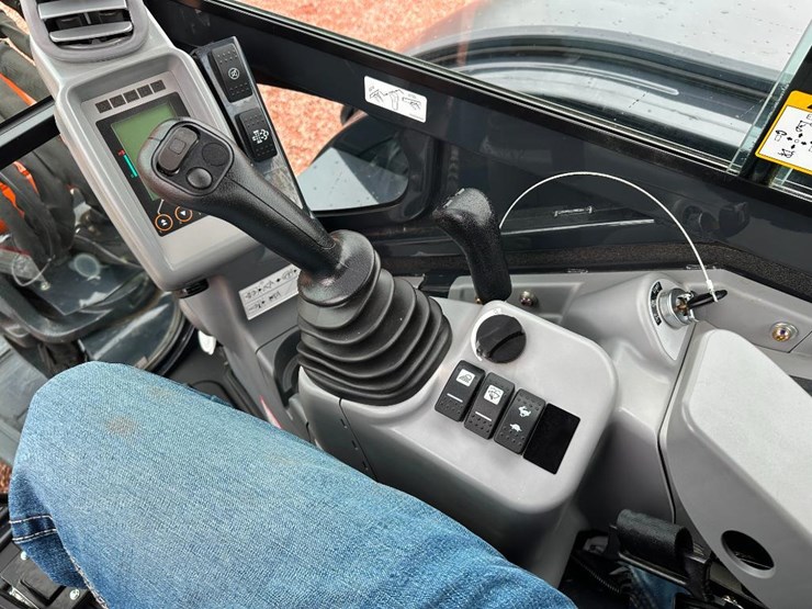 2022-hitachi-zx60usb-5n-image-58