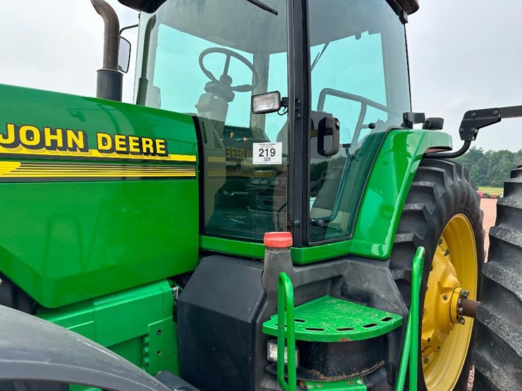 john-deere-8210-image-18
