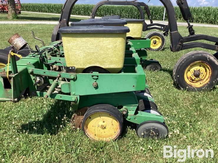 john-deere-7100-image-10