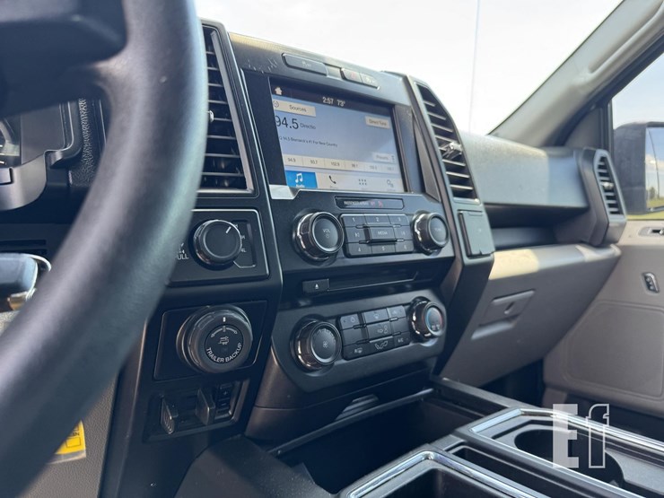 2018-ford-f150-xl-image-32