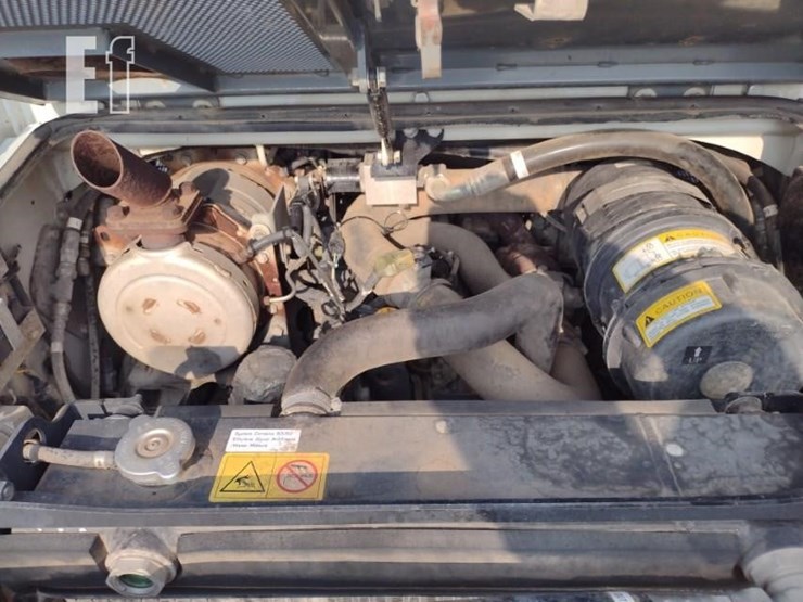 2020-takeuchi-tl8-image-38