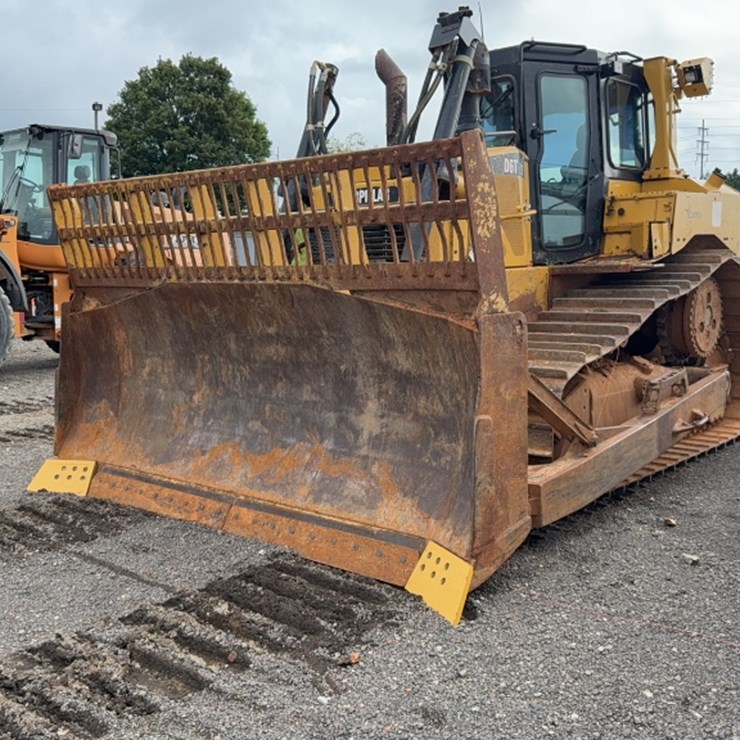 CATERPILLAR D6T XW