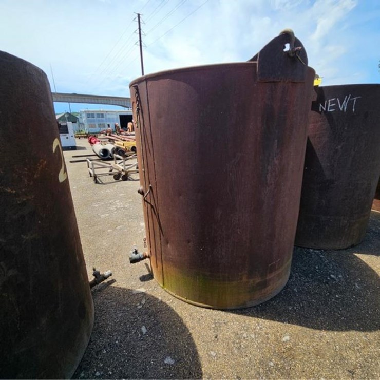 #2568 • Waster Oil Tank