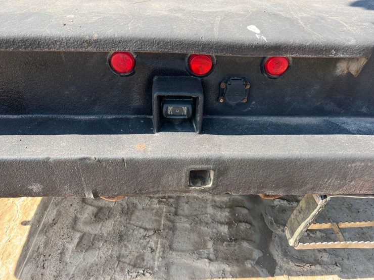 2010-kenworth-t270-image-19