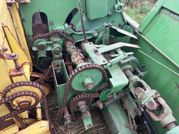 john-deere-3960-image-11
