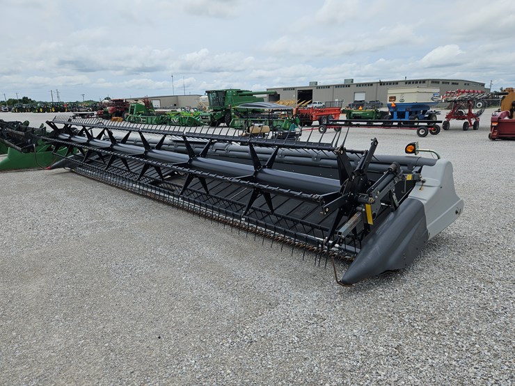 2014-gleaner-9250-image-14