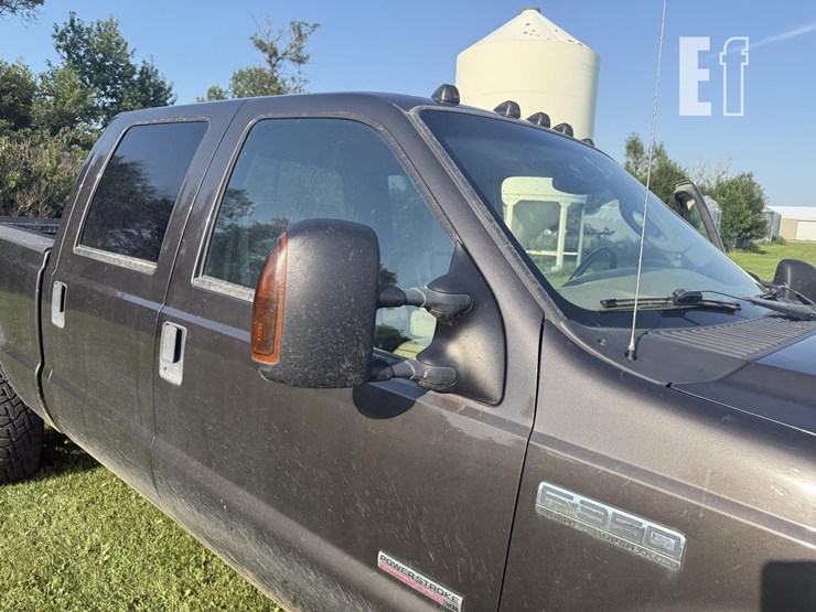 2005-ford-f350-image-23