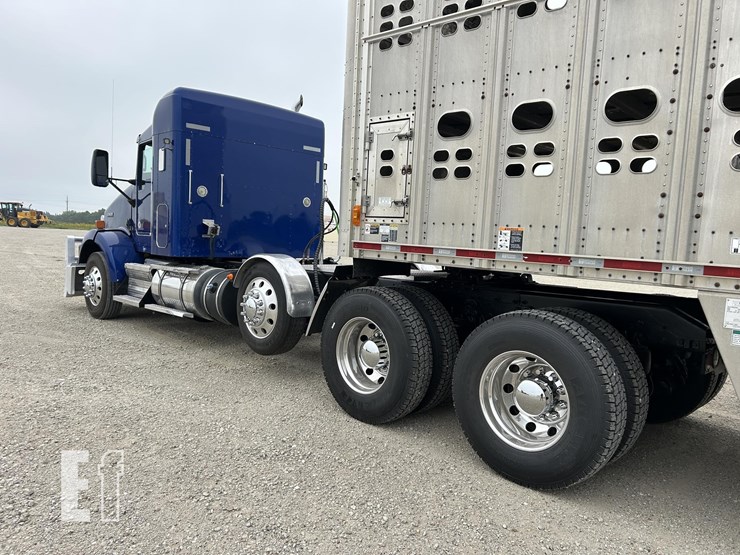 2018-kenworth-t800-image-3