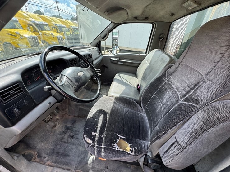 2007-ford-f750-xl-image-5