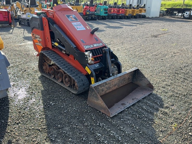 2015-ditch-witch-sk850-image-3