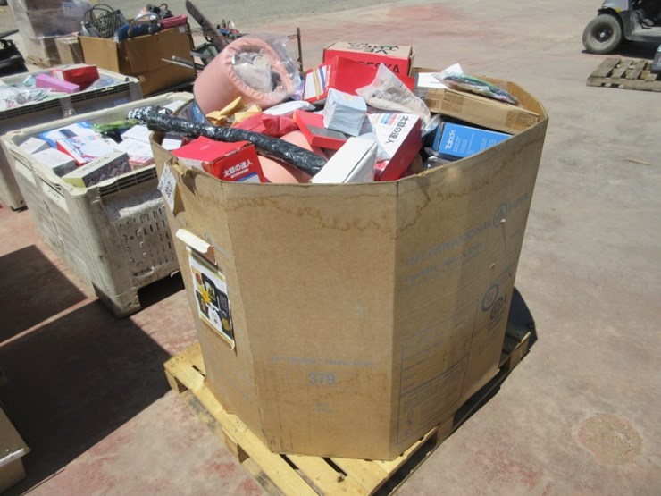 lot-of-misc-items,-image-1