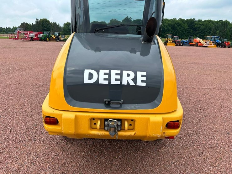 2017-deere-304l-image-26