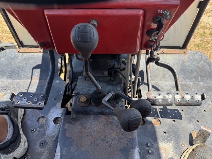 massey-ferguson-492-image-10
