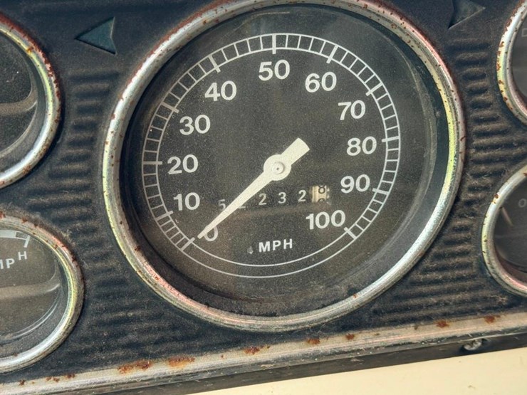 1974-ford-f750-image-14