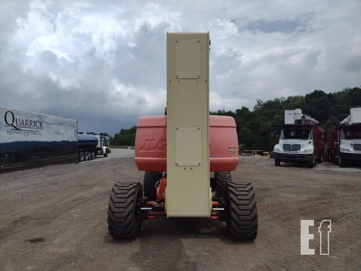 2015-jlg-740aj-image-4