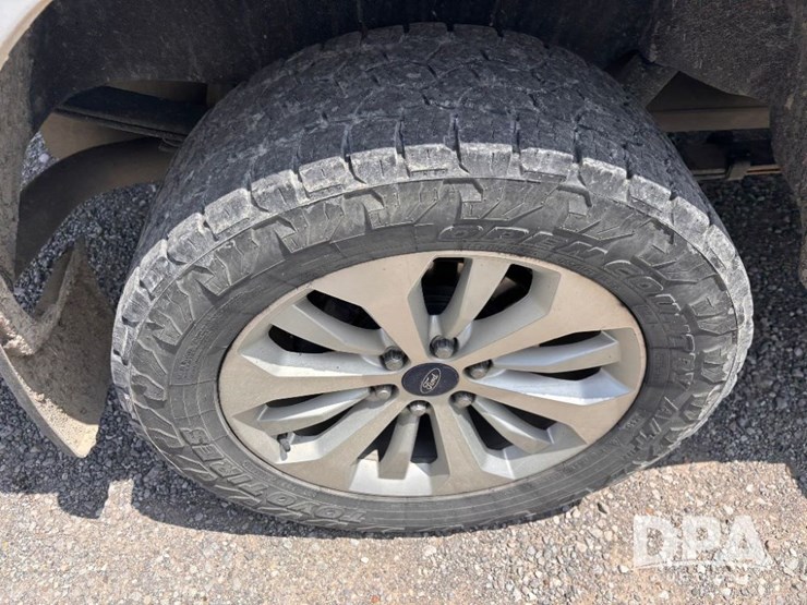 2016-ford-f150-xl-image-33