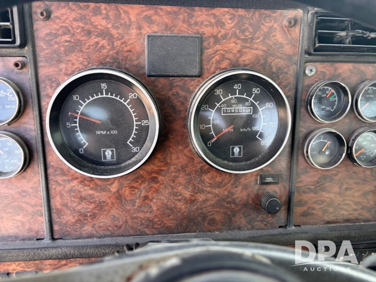 2000-kenworth-t800-image-91
