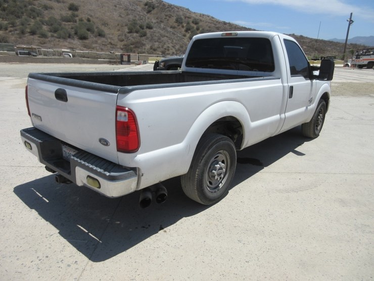 2016-ford-f250-sd-xl-image-3