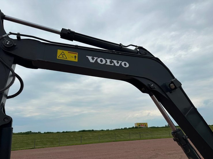 2020-volvo-ecr88d-image-46