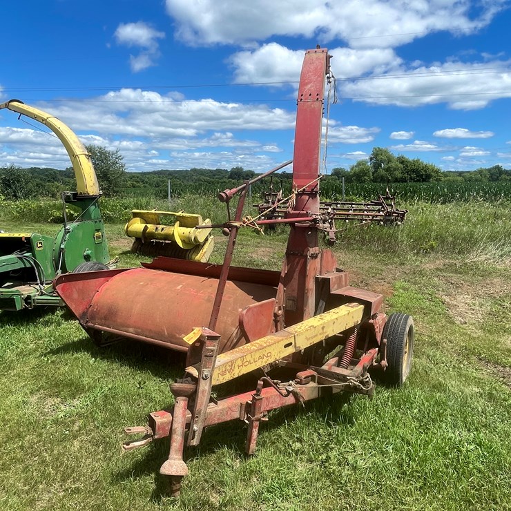 #1827 • New Holland Green Chopper