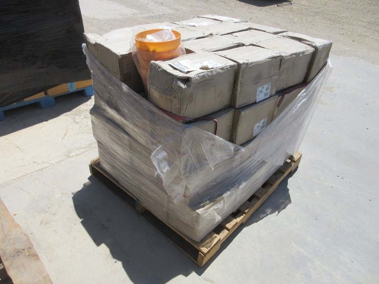 lot-of-approx-(240)-8"-plastic-planters-image-3