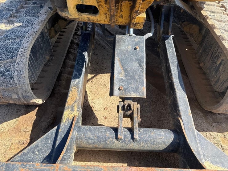 2017-caterpillar-305.5e2-cr-image-20