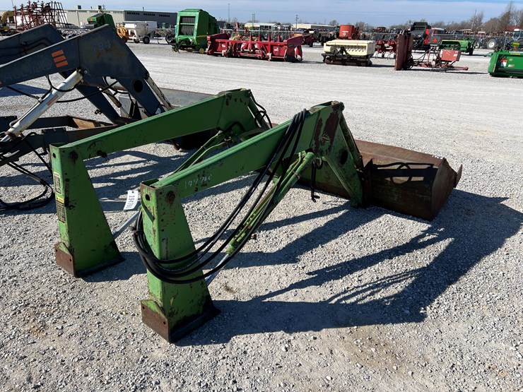 john-deere-146-image-7
