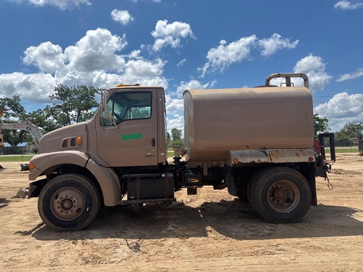2001-sterling-water-truck-image-1