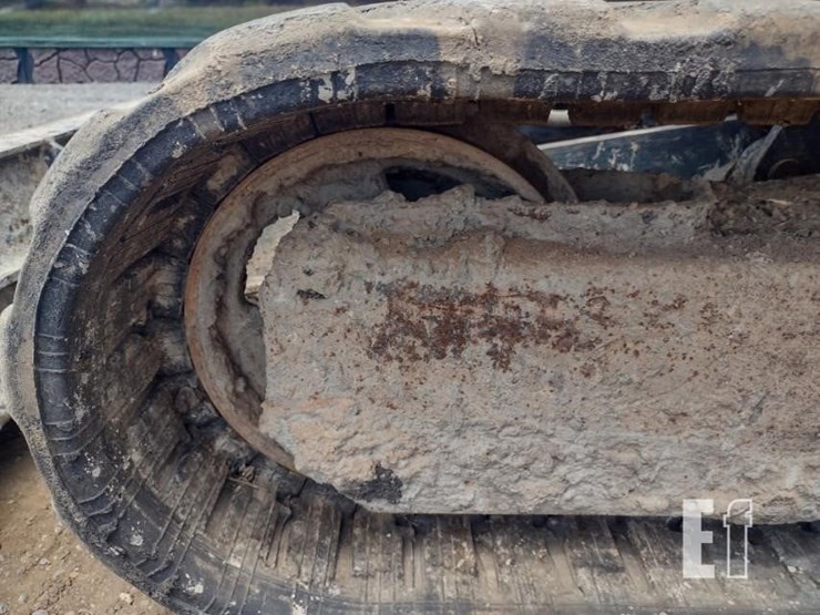 2022-deere-26g-image-31