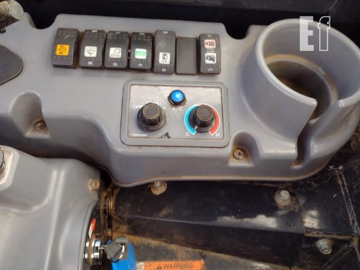 2023-yanmar-sv40-image-11