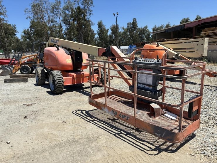 2013-jlg-600aj-image-2