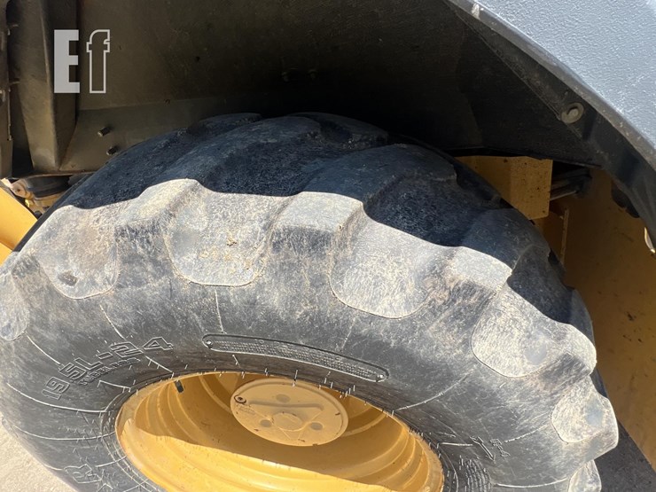 2013-deere-310sk-image-11