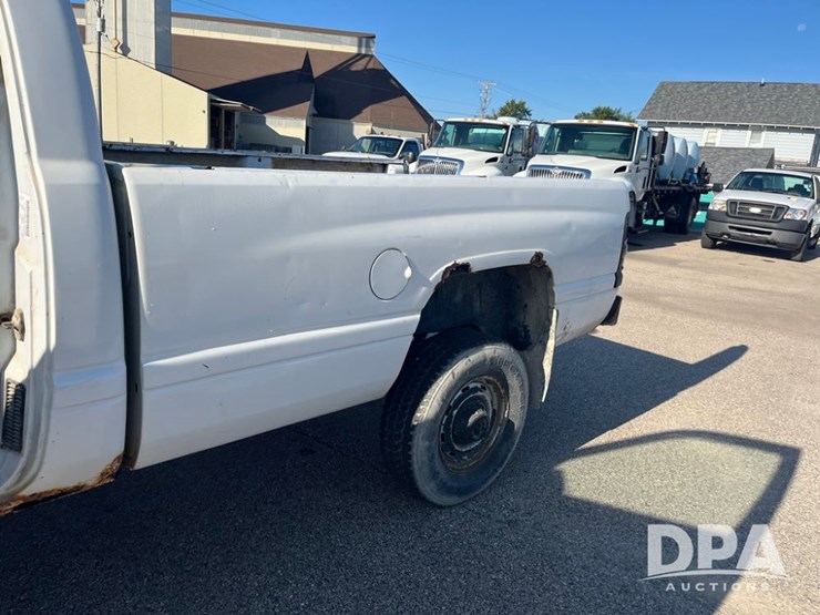 1995-dodge-ram-2500-image-28