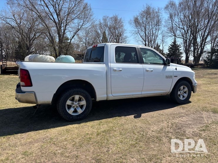 2015-dodge-ram-1500-image-9