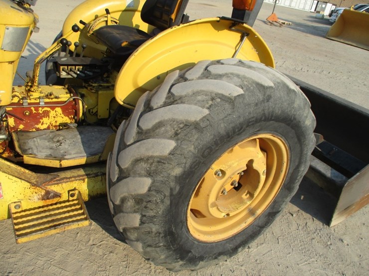 new-holland-545d-image-21