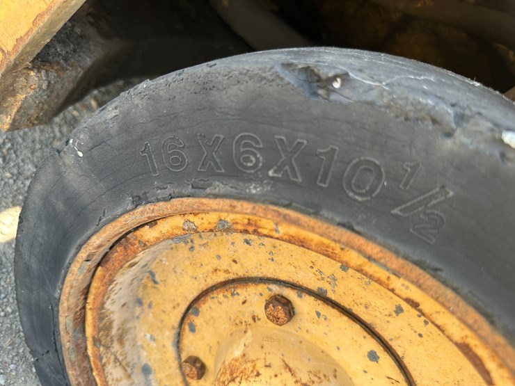 caterpillar-t50c-image-5