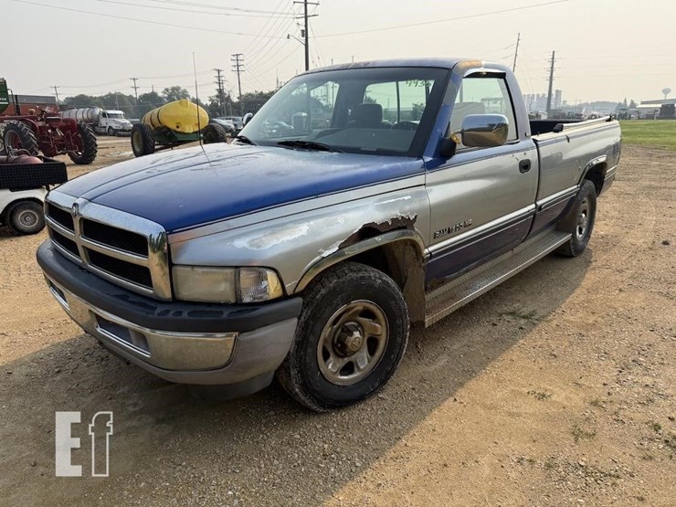 1994-dodge-1500-image-3