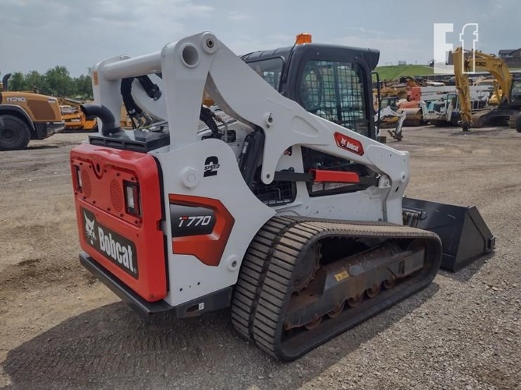 2023-bobcat-t770-image-41