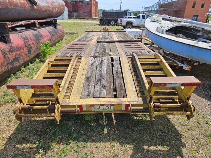 #2533-•-dynaweld-24'-tandem-axle-equipment-trailer-image-3