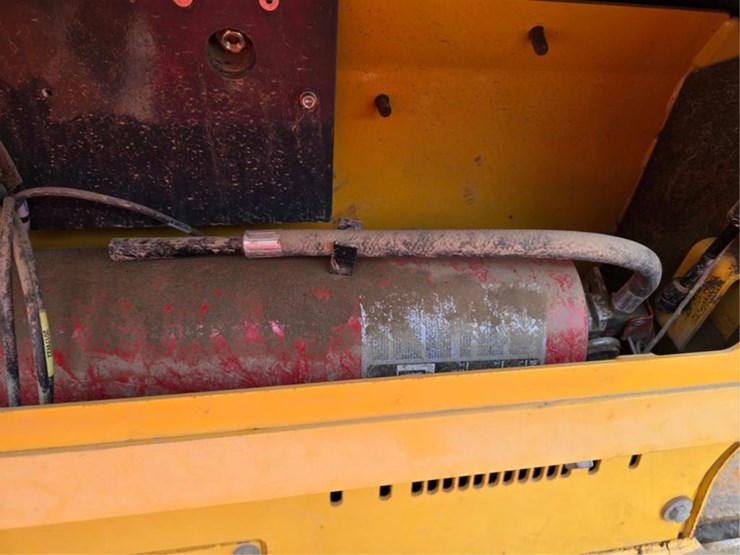 deere-750j-lgp-image-44
