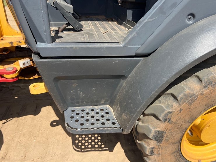 2018-deere-204l-image-20