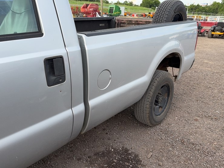 2006-ford-f250-image-13