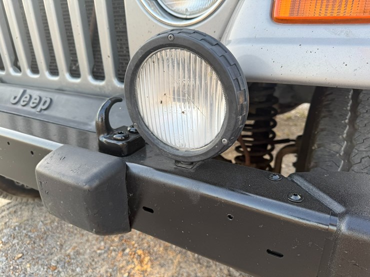 2000-jeep-wrangler-image-16