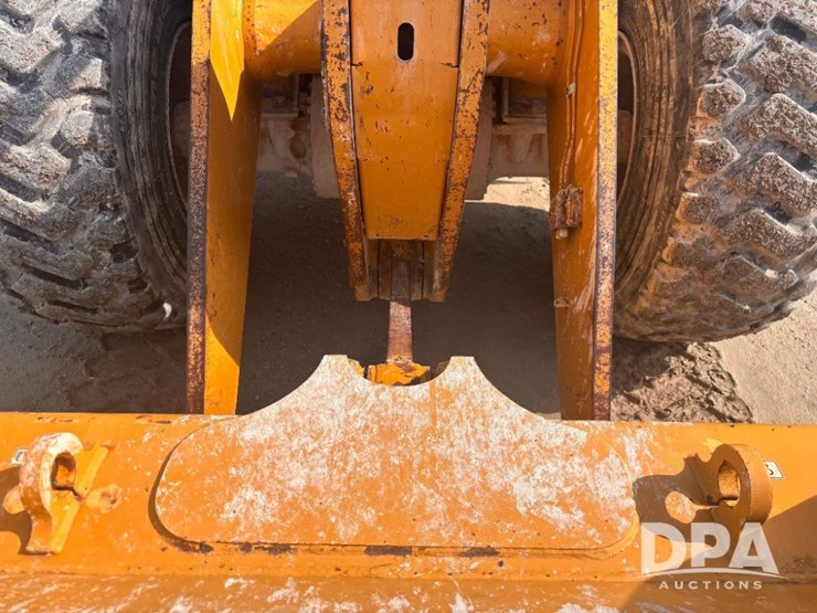 2014-caterpillar-950m-image-23