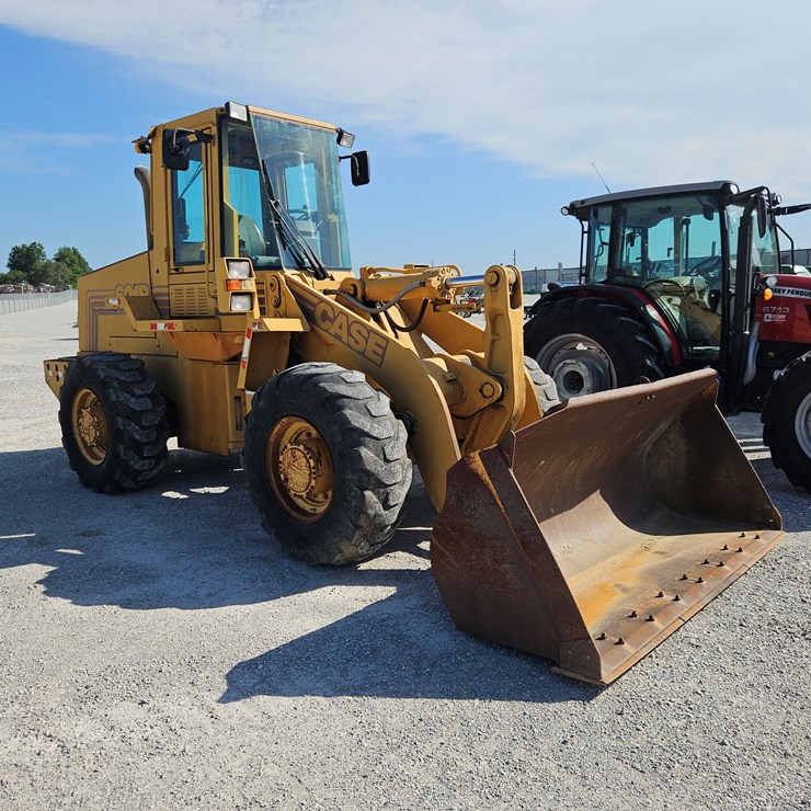 1995 CASE 621B