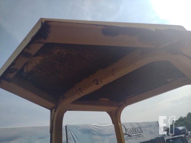 deere-550h-lt-image-12