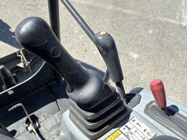2020-bobcat-e20-image-18