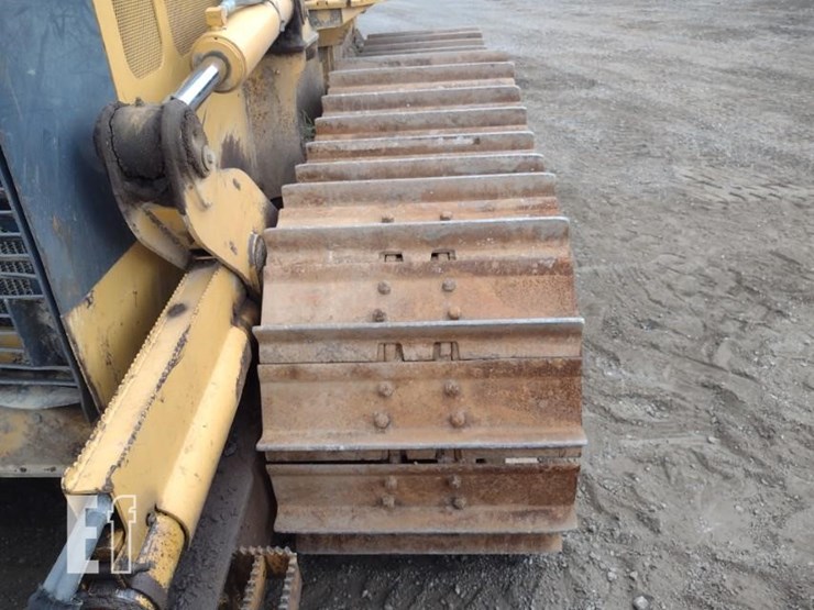 2006-deere-700j-lt-image-29